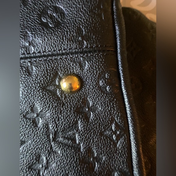 Louis Vuitton Black Empreinte Artsy Shoulder Bag - Picture 11 of 13